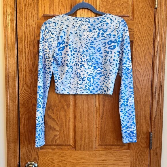 SHEIN Women's Blue Cheetah Print Lace V-Neck Long Sleeve Crop Top M New - Picture 2 of 4